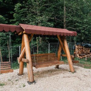 Cum schimbă EkoGroup și Câmpulung Chalet modul în care companiile fac teambuilding în România