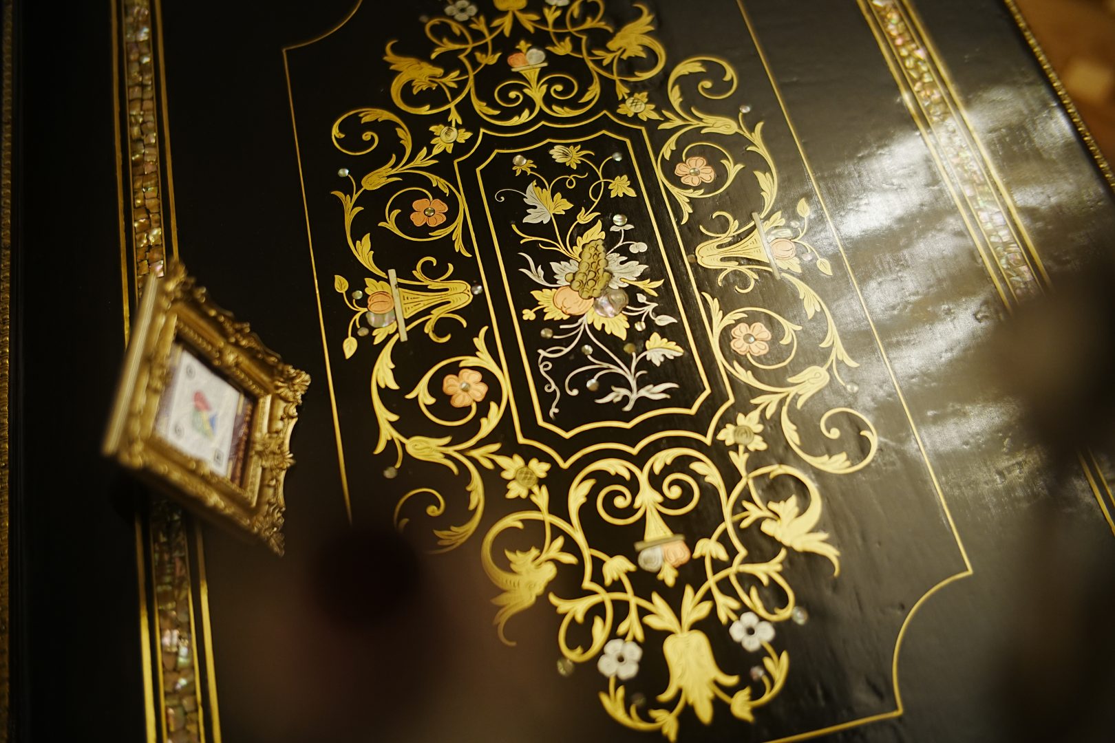 Casa Tătărescu: O Relictă a Elitei Interbelice și Transformarea în EkoGroup Vila 1 Casa Tătărescu: O Relictă a Elitei Interbelice și Transformarea în EkoGroup Vila